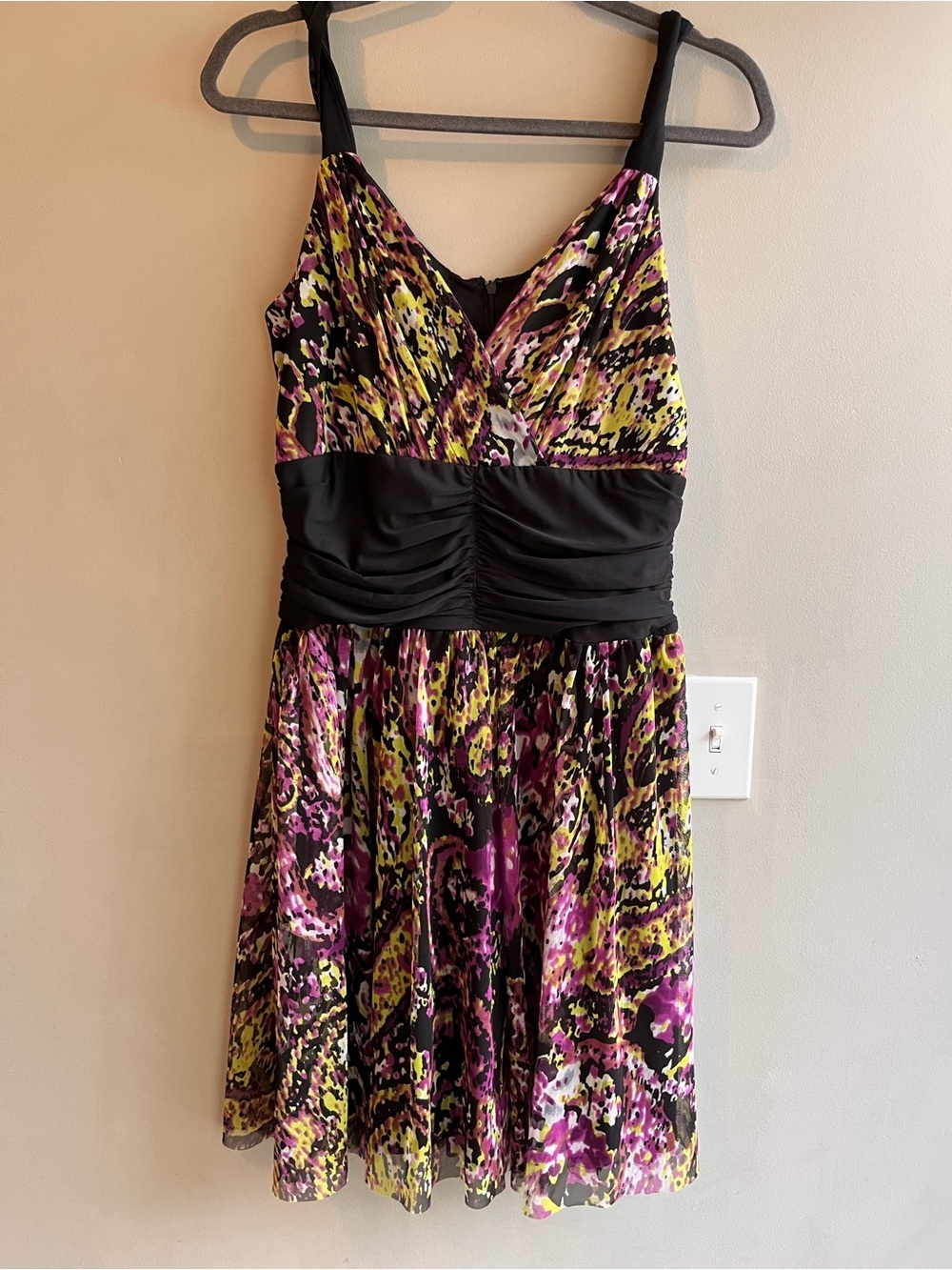 Sleeveless V-Neck Midi Dress in Purple and Lime Print Size 8
